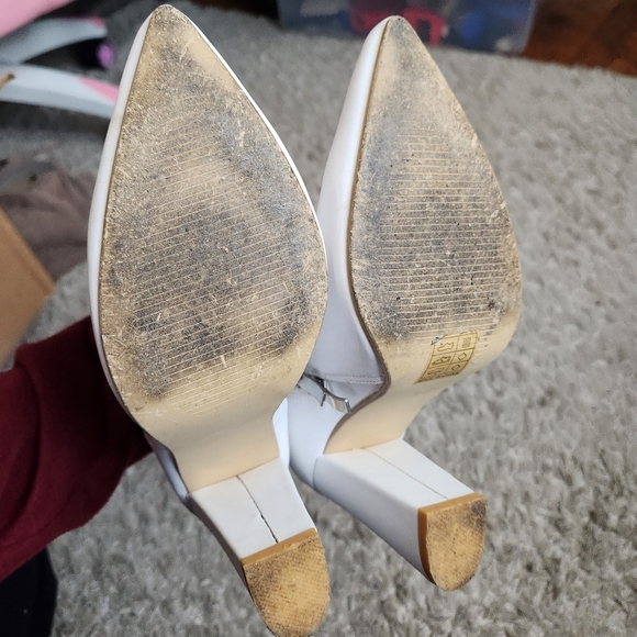 Shein 70s White Heeled Boots - Picture 7 of 7